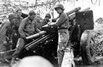 US 105mm Howitzer M2A1 w/M2A2 Gun Carriage (WW2)